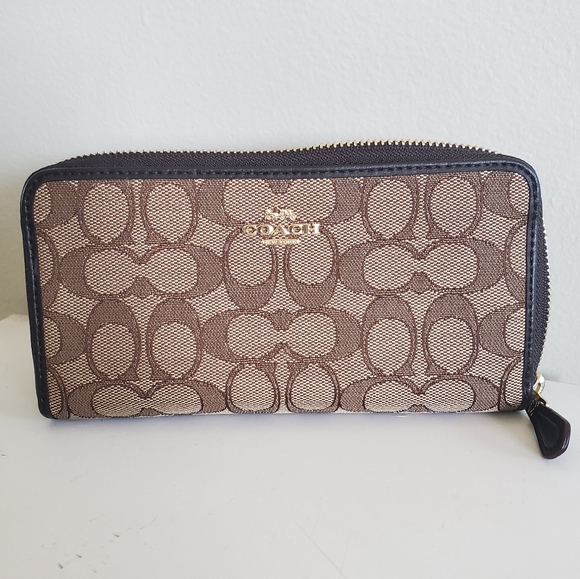 Coach Handbags - Coach Accordion Zip Wallet in Signature Design